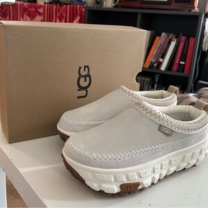 UGG Womens Tasman Cream Slip-On Shoes